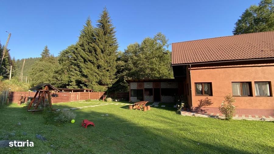 Casă cu 4 camere în Valea Putnei