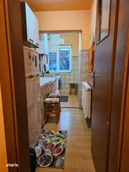 Garsonieră decomandată, mobilată în Gorjului