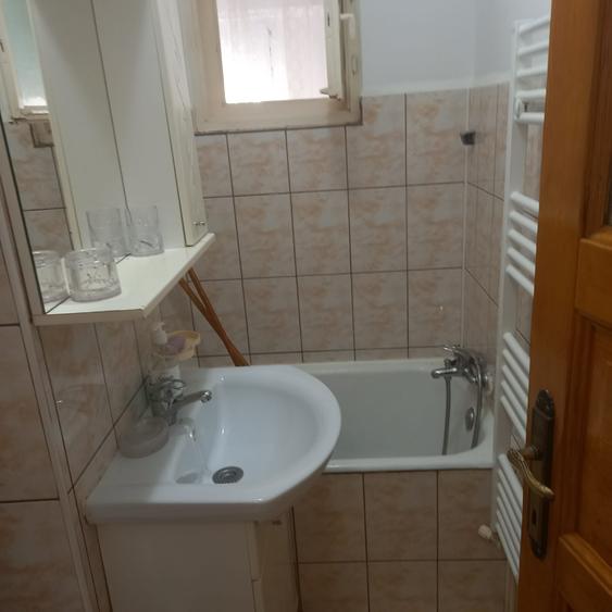 Garsonieră decomandată în Central