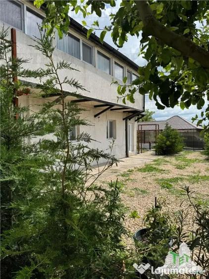 Casă cu 13 camere cu Teren 850 Mp în 23 August