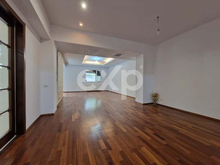 Apartament cu 3 camere decomandat în Șoseaua Nordului