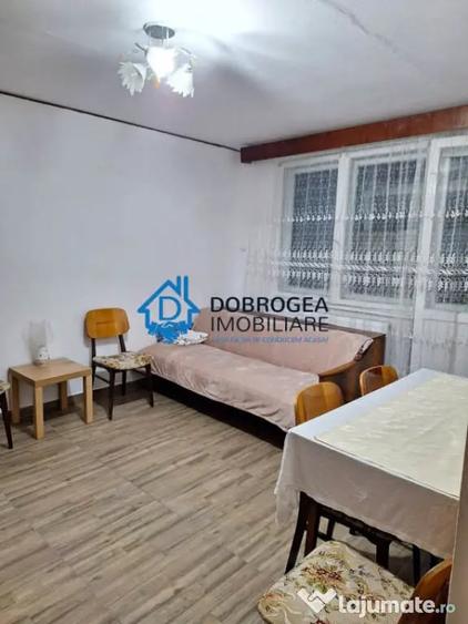 Apartament cu 2 camere decomandat în Păcii