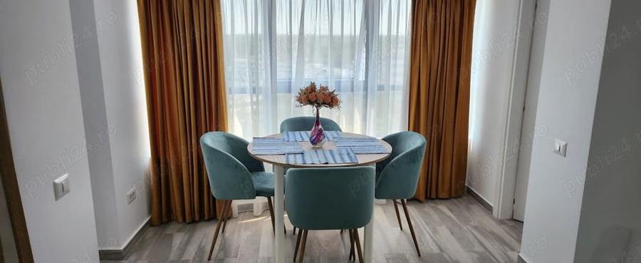 Apartament cu 3 camere decomandat în Olimp