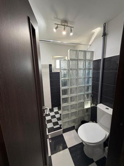 Apartament cu 2 camere decomandat în Micro 6