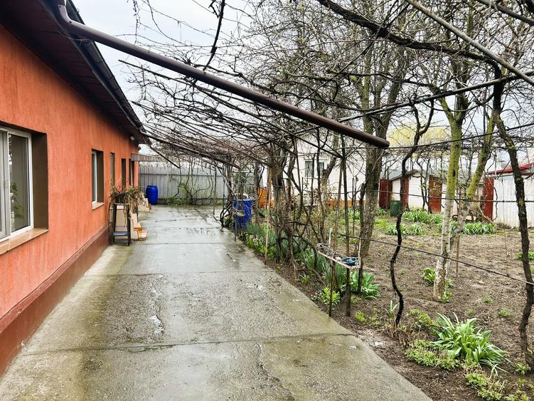 Casă individuală cu 3 camere cu Teren 564 Mp în Glina