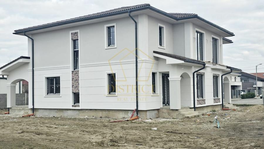 Casă individuală cu 5 camere cu Canalizare în Ciarda Roșie