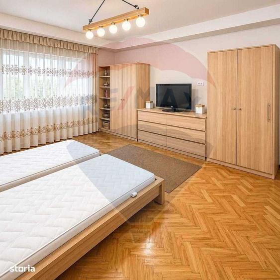 Apartament cu 3 camere semidecomandat în Doamna Ghica