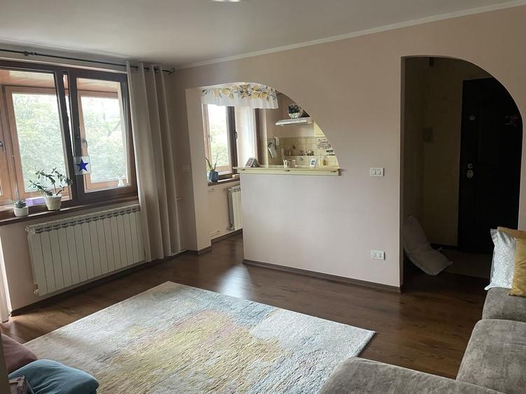 Apartament cu 2 camere semidecomandat în Central