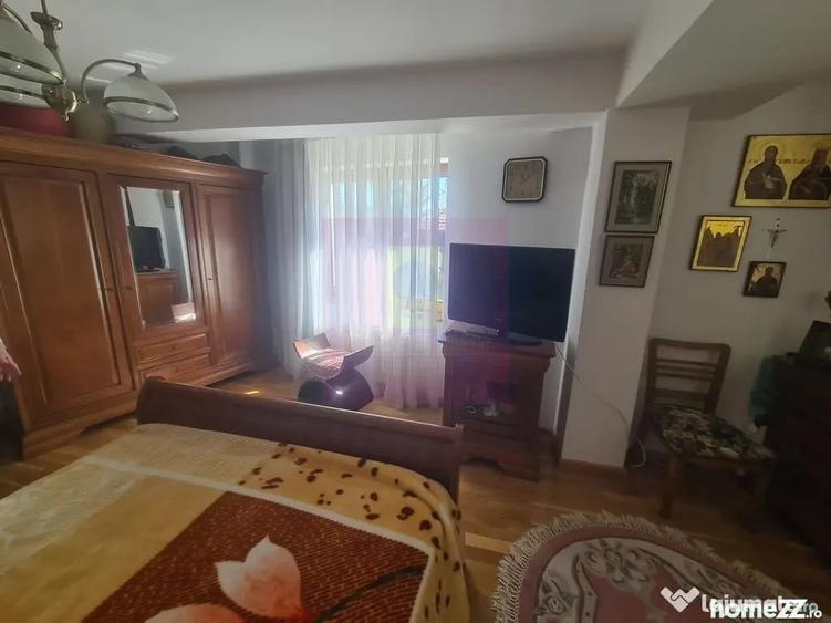 Casă cu 4 camere cu Teren 2066 Mp în Capul Câmpului