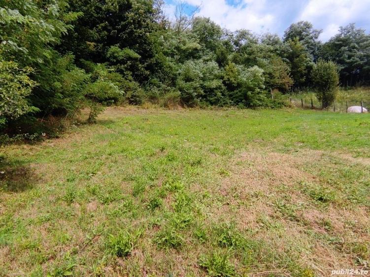 Teren de 2100 mp, în Drăganu