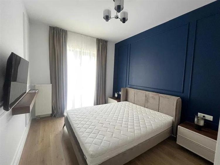 Apartament cu 2 camere decomandat în Baza 3