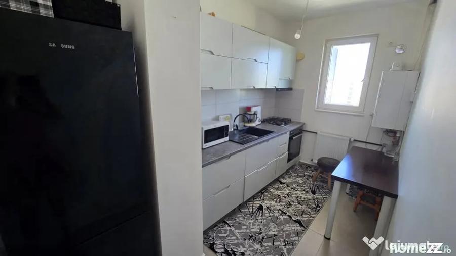 Apartament cu 3 camere decomandat în Ghencea