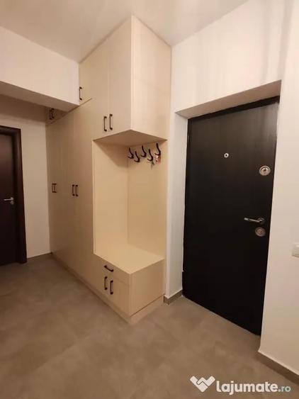 Apartament cu 2 camere decomandat în Titan