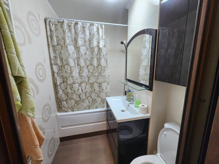 Apartament cu 3 camere decomandat în Brâncoveanu