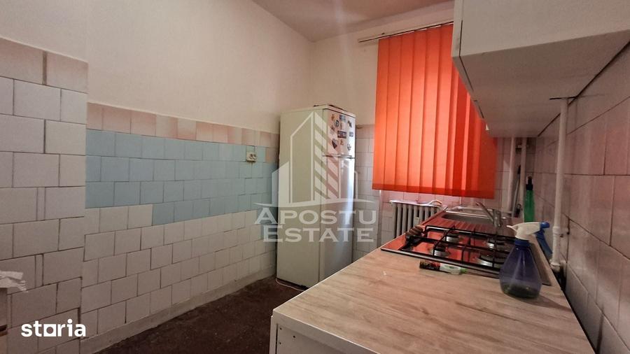 Apartament cu 2 camere decomandat în Grădiște