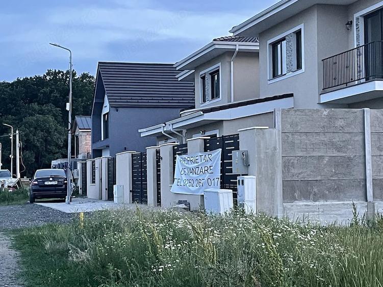 Casă cu 5 camere cu Teren 544 Mp în Dumbrăvița