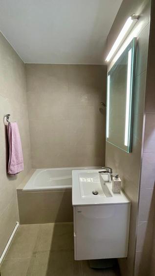 Apartament cu 3 camere decomandat, mobilat în Ultracentral