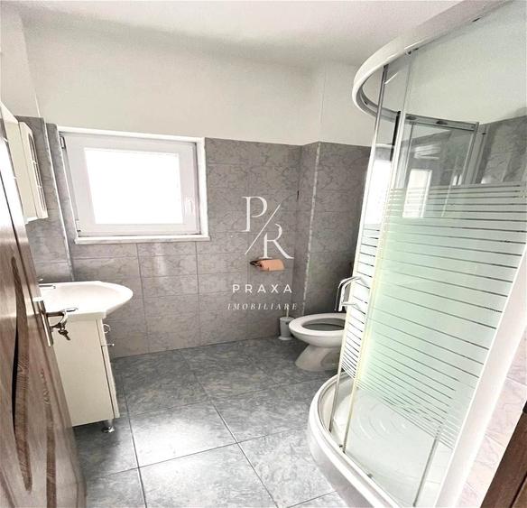 Apartament cu 2 camere semidecomandat, mobilat în Florești