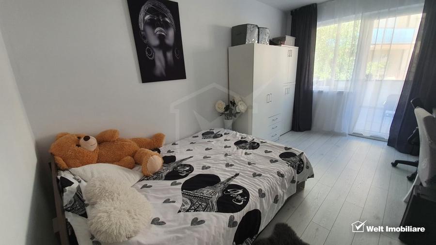 Apartament cu 3 camere semidecomandat, mobilat în Florești