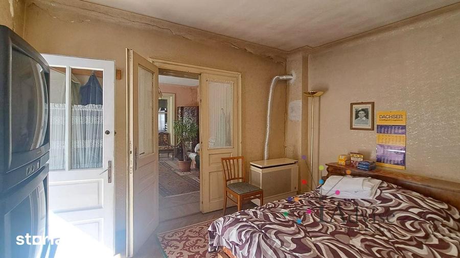 Casă cu 3 camere decomandat cu Teren 951 Mp în Schei