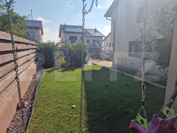 Casă individuală cu 4 camere cu Canalizare în Dâmbul Rotund