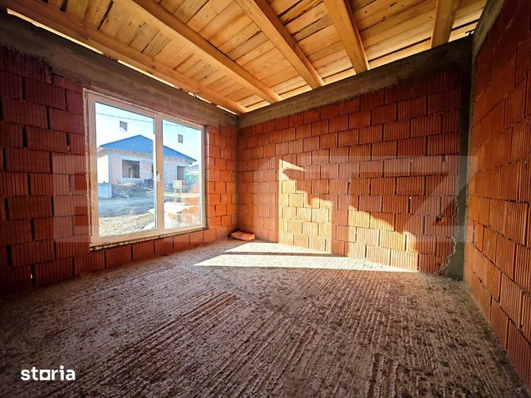 Casă cu 4 camere cu Teren 650 Mp în Oncea