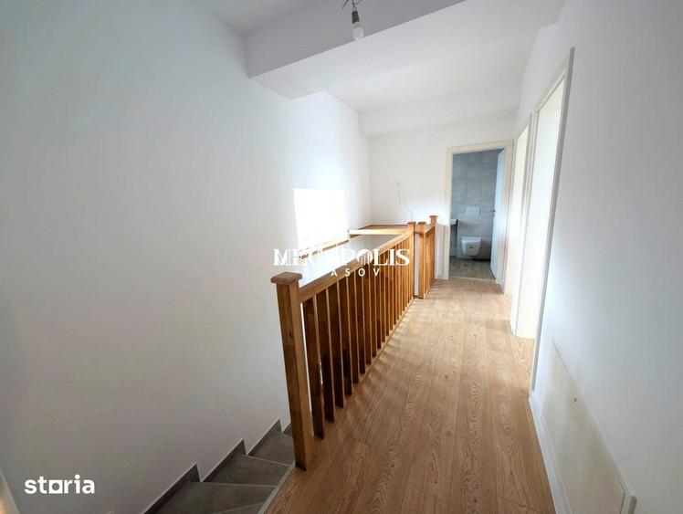 Casă cu 4 camere cu Teren 491 Mp în Stupini