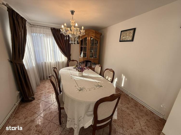 Casă cu 4 camere în Vulturi