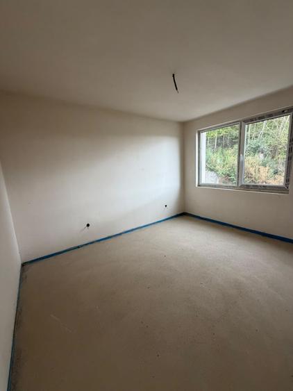 Apartament cu 2 camere semidecomandat în Florești