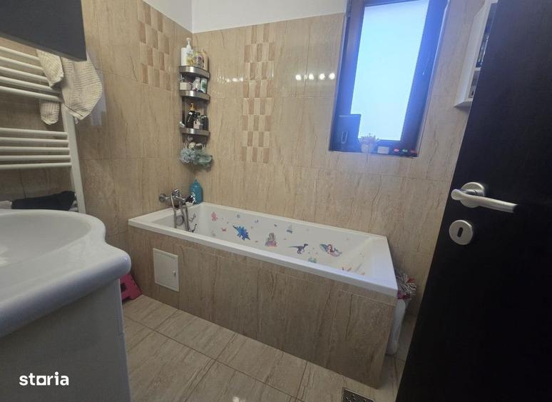 Apartament cu 4 camere în Popas Păcurari