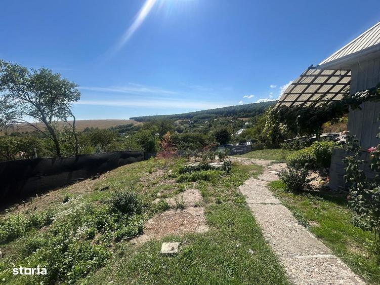Casă cu 2 camere cu Teren 5135 Mp în Dobreni