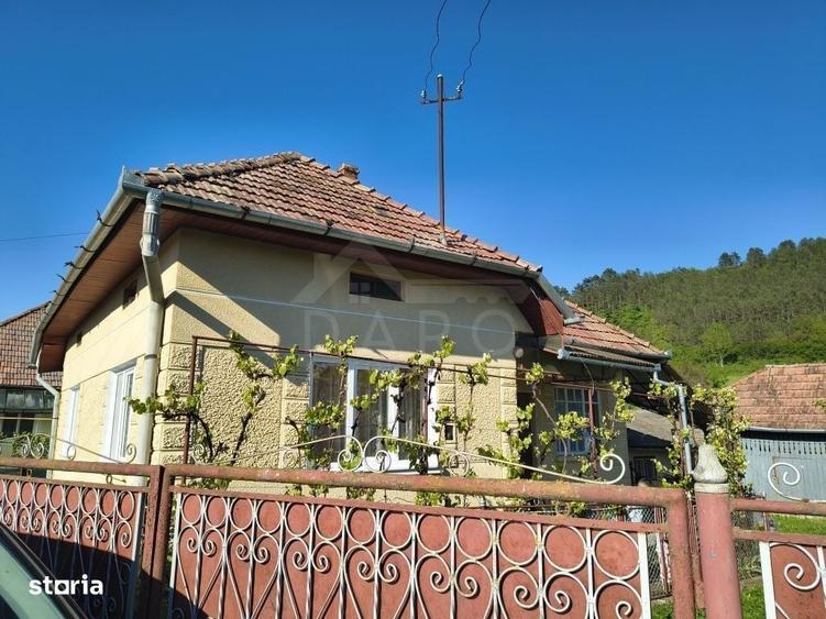 Casă cu 3 camere în Porumbeni