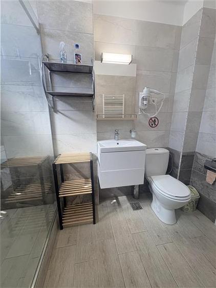 Apartament cu 2 camere decomandat, mobilat în Est