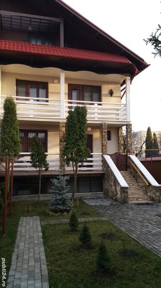 Casă cu 6 camere în Roman