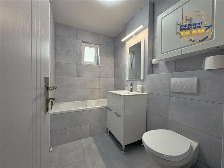 Apartament cu 2 camere nedecomandat, mobilat în Lenin