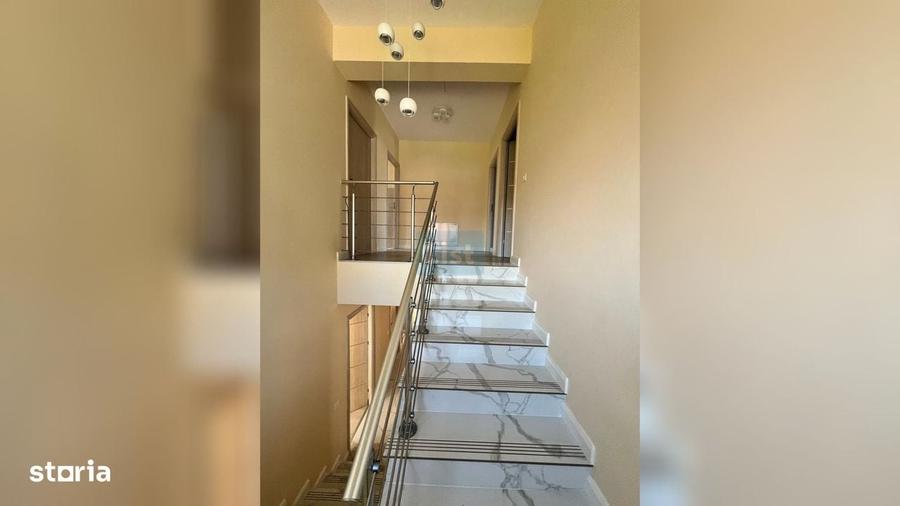 Casă cu 4 camere în Sânnicoară