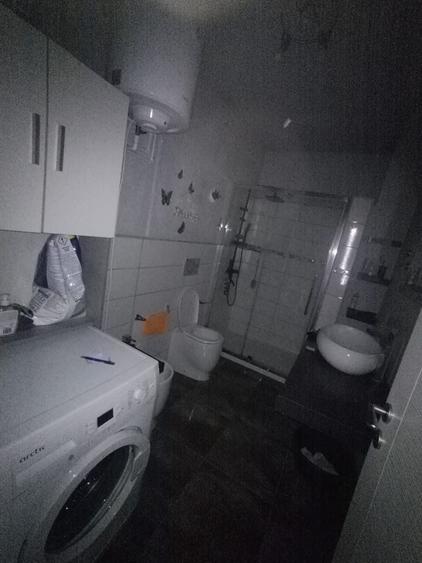 Apartament cu 3 camere decomandat în Ostra