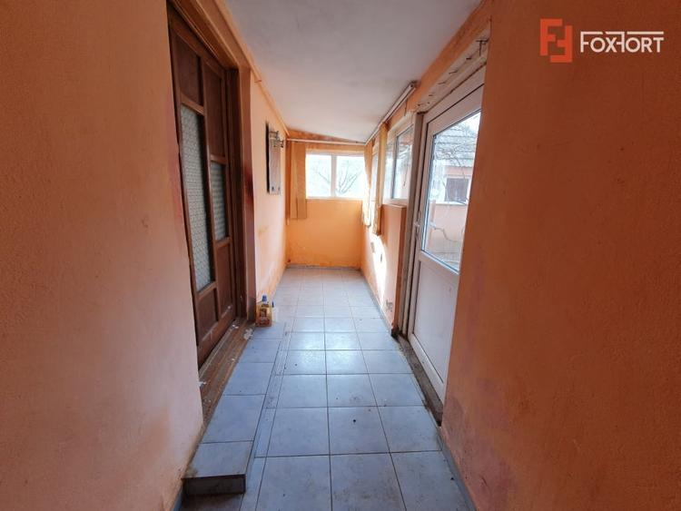 Casă individuală cu 3 camere cu Canalizare în Central