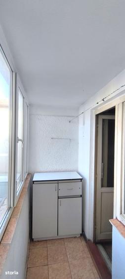 Apartament cu 3 camere decomandat în Dărmănești