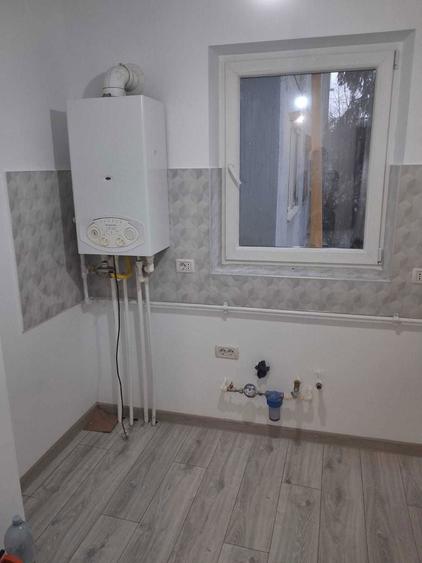 Garsonieră decomandată în 9 Mai