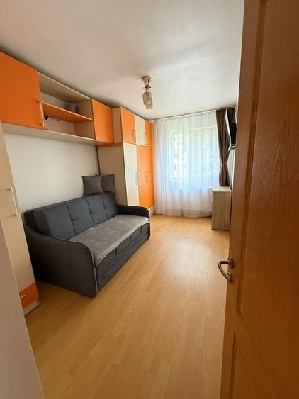 Apartament cu 2 camere decomandat în Radu Negru