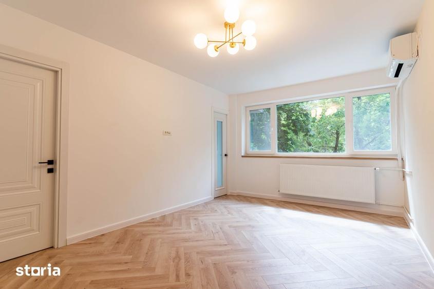 Apartament cu 3 camere semidecomandat în Drumul Taberei
