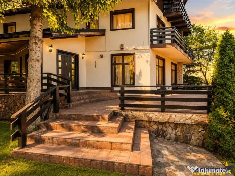 Casă cu 7 camere cu Teren 800 Mp în Predeluț