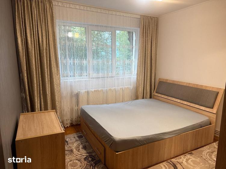 Apartament cu 2 camere semidecomandat în Aleea Trandafirilor