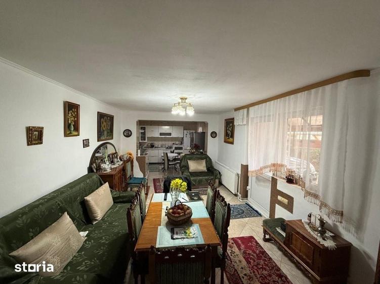Casă cu 4 camere cu Teren 490 Mp în Central