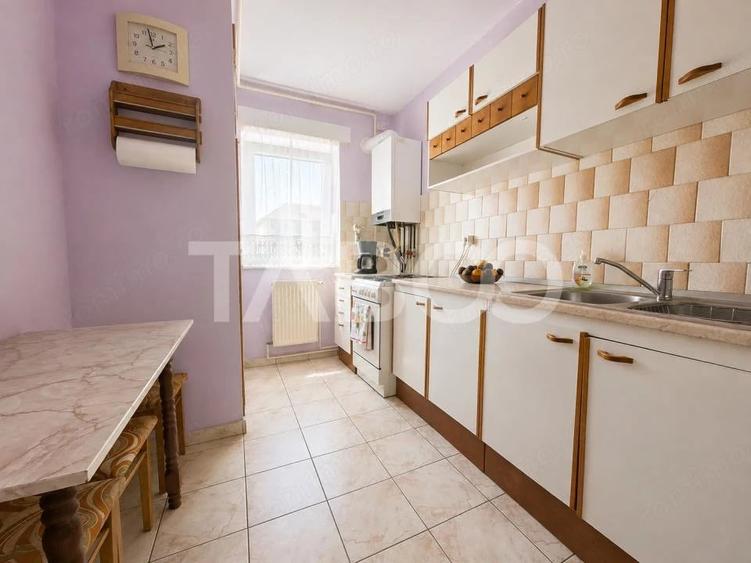 Apartament cu 3 camere decomandat în Terezian