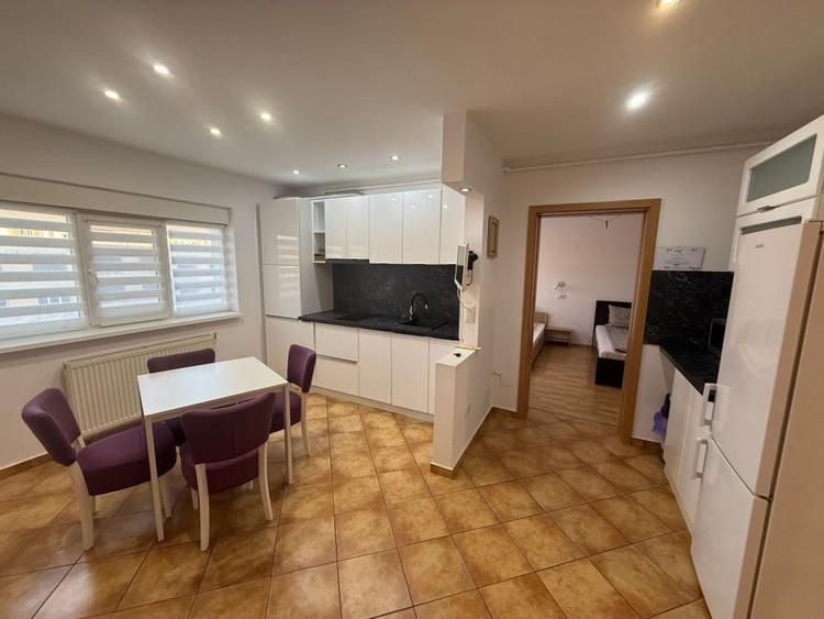 Apartament cu 2 camere decomandat, mobilat în Cugir