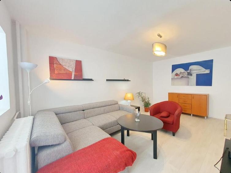 Apartament cu 2 camere decomandat, mobilat în 1 Mai