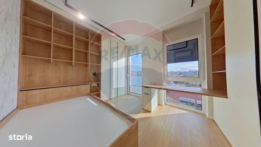 Apartament cu 4 camere, mobilat în Andrei Mureșanu