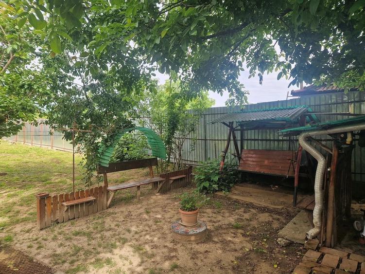 Casă cu 3 camere cu Teren 671 Mp în Central